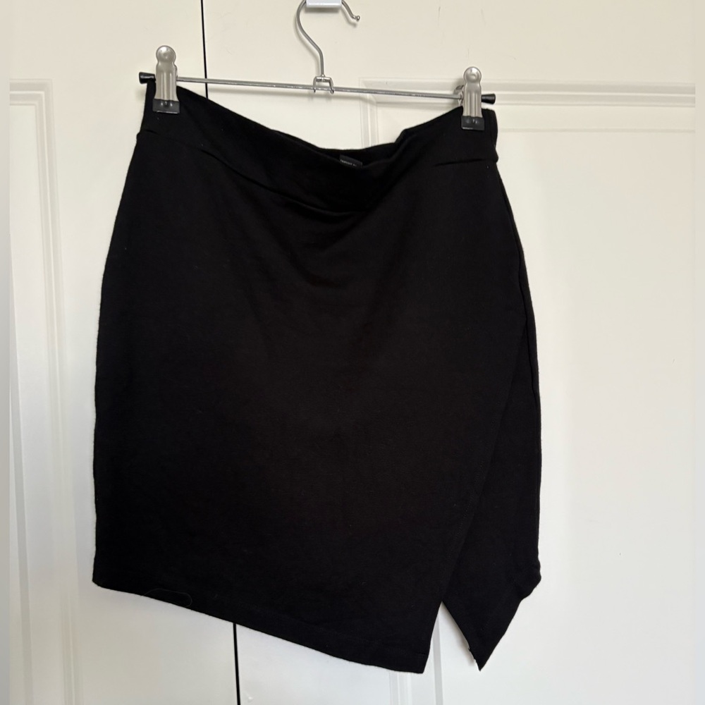 Forever 21 Elegant Black Asymmetrical Skirt